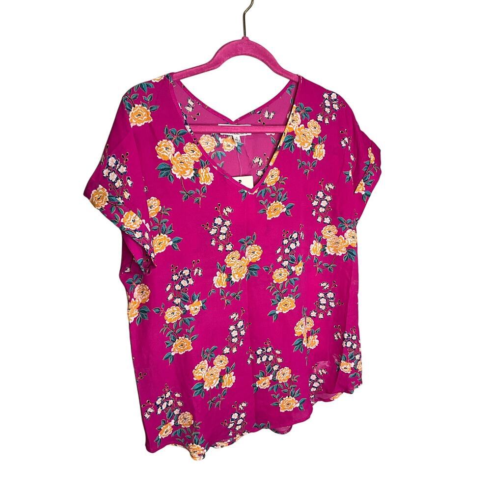 Pink Rose V-Neck Floral Top Short Sleeve Pullover Pink/Multicolor Size L NWT